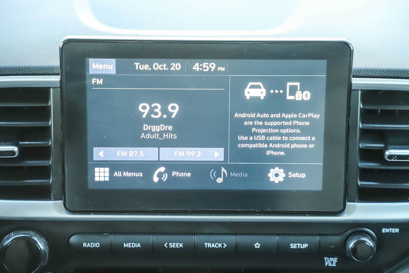 Used 2020 Hyundai Venue SEL w/ Convenience Package FWD image 12