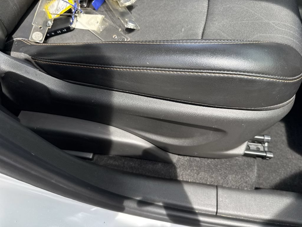 Used 2019 Chevrolet Trax LT w/ LT Convenience Package FWD image 44