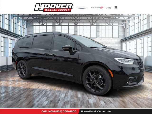 New 2026 Chrysler Pacifica Select w/ S Appearance Package