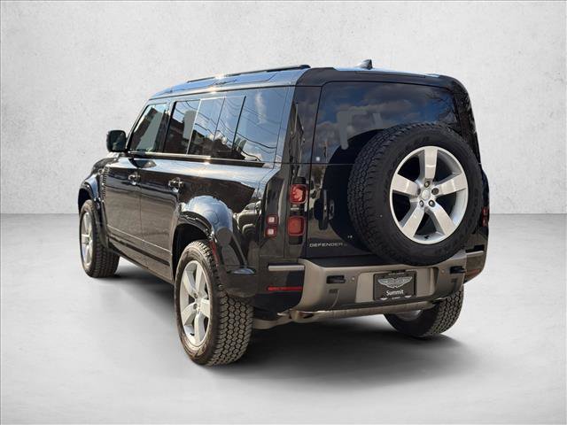 Used 2024 Land Rover Defender 110 X-Dynamic SE image 3