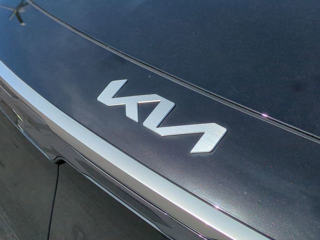 Certified 2024 Kia Niro Wind FWD image 10