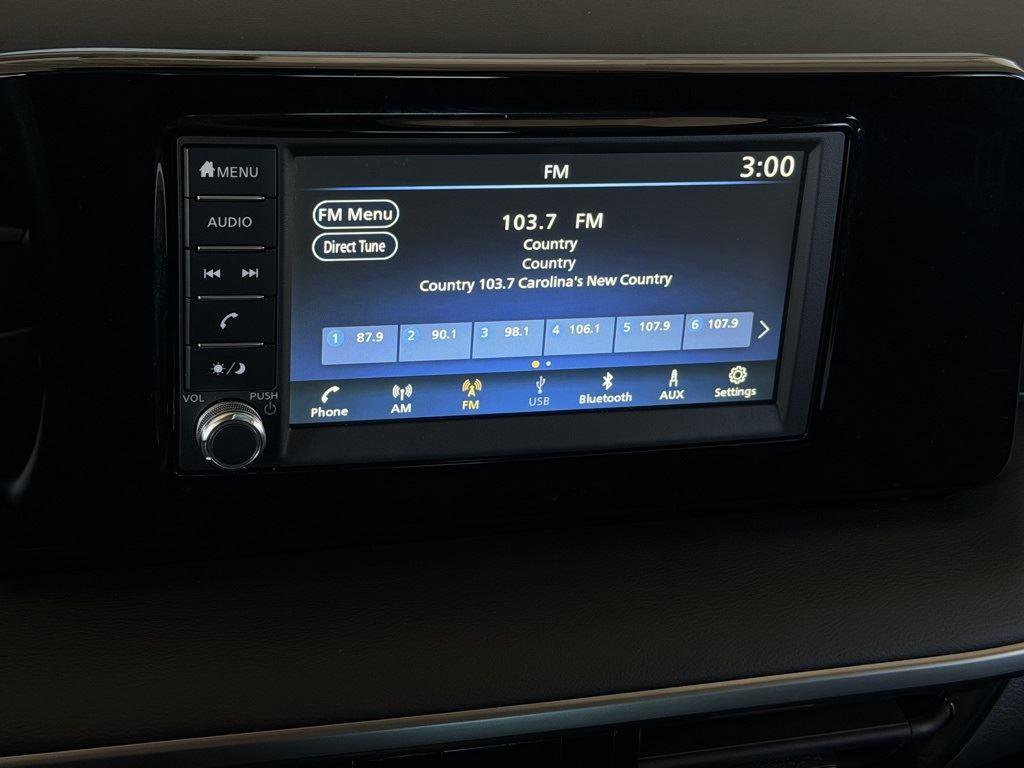 Used 2025 Nissan Kicks S image 11