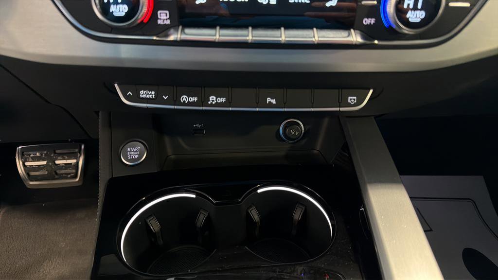 Used 2021 Audi A4 2.0T Premium Plus w/ Premium Plus Package image 26