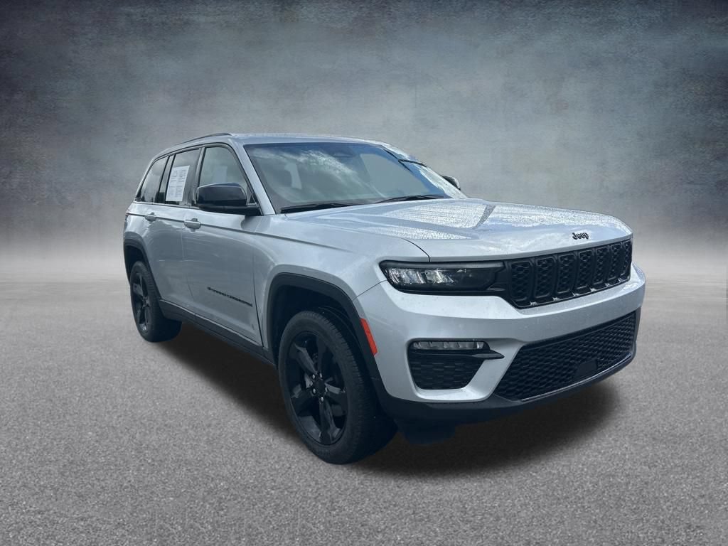 Certified 2024 Jeep Grand Cherokee Limited w/ Black Appearance Package RWD image 2