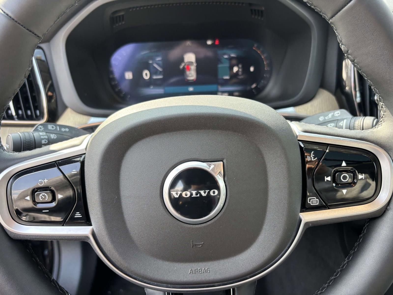 New 2026 Volvo XC60 B5 Plus AWD/4WD image 16
