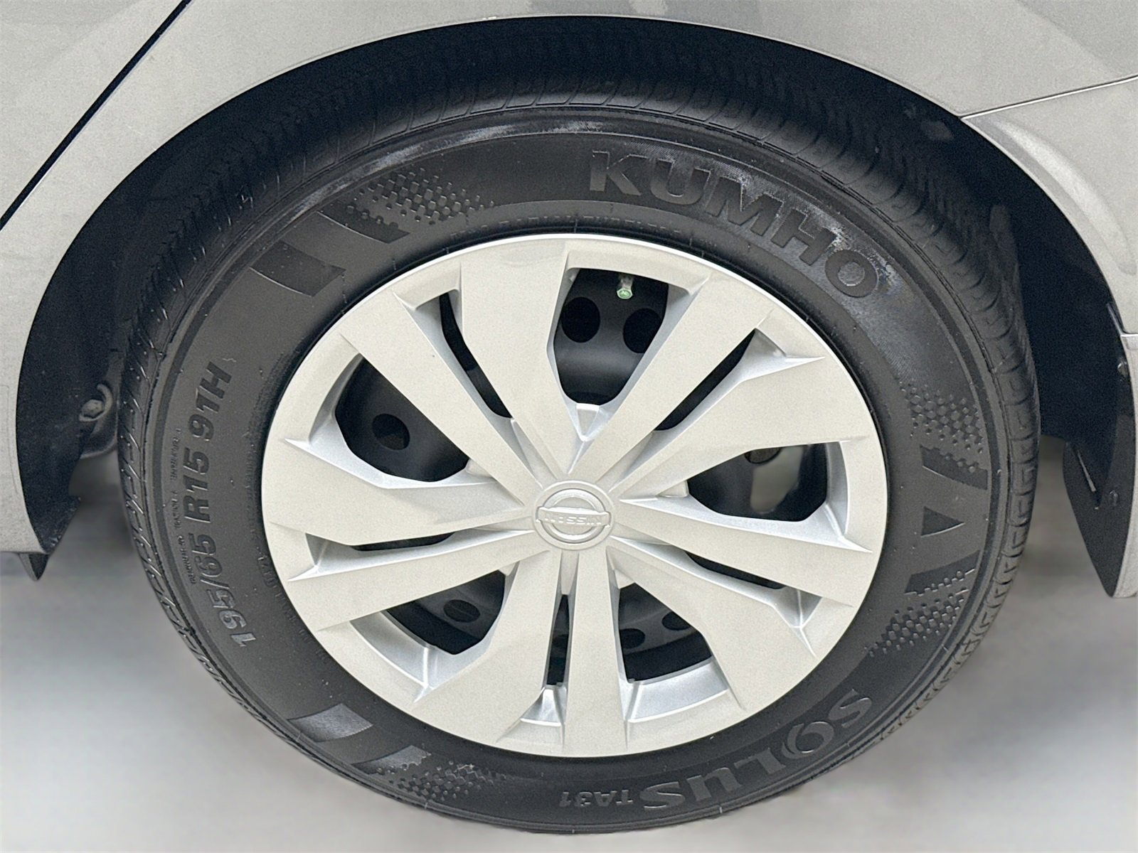 Used 2024 Nissan Versa S image 29