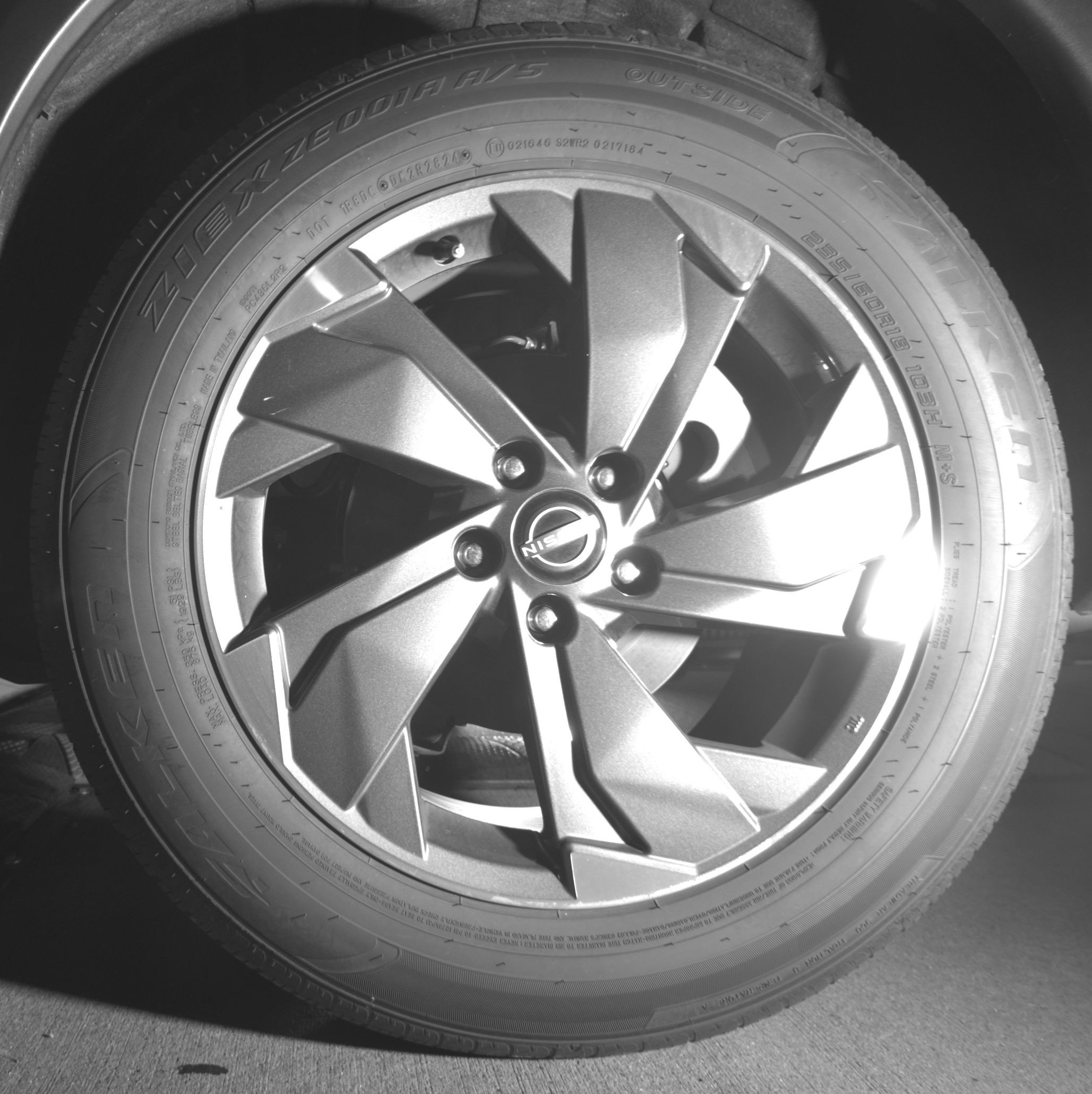 Used 2025 Nissan Rogue SV FWD image 14