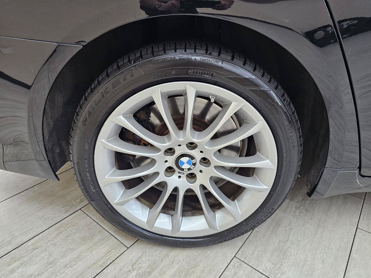 Used 2015 BMW 750i w/ M Sport Edition RWD image 45