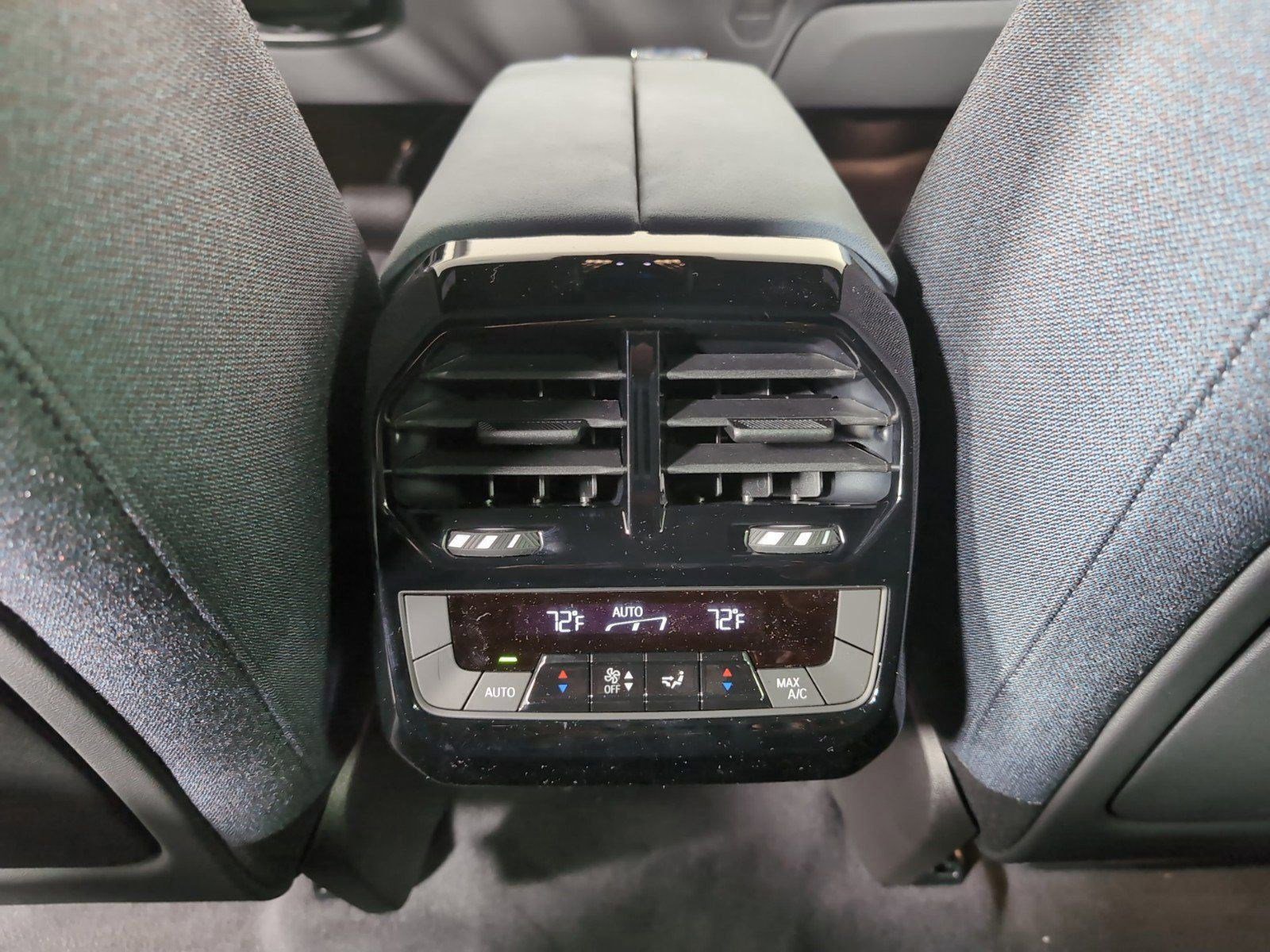 Used 2025 BMW iX xDrive50 w/ Premium Package image 30