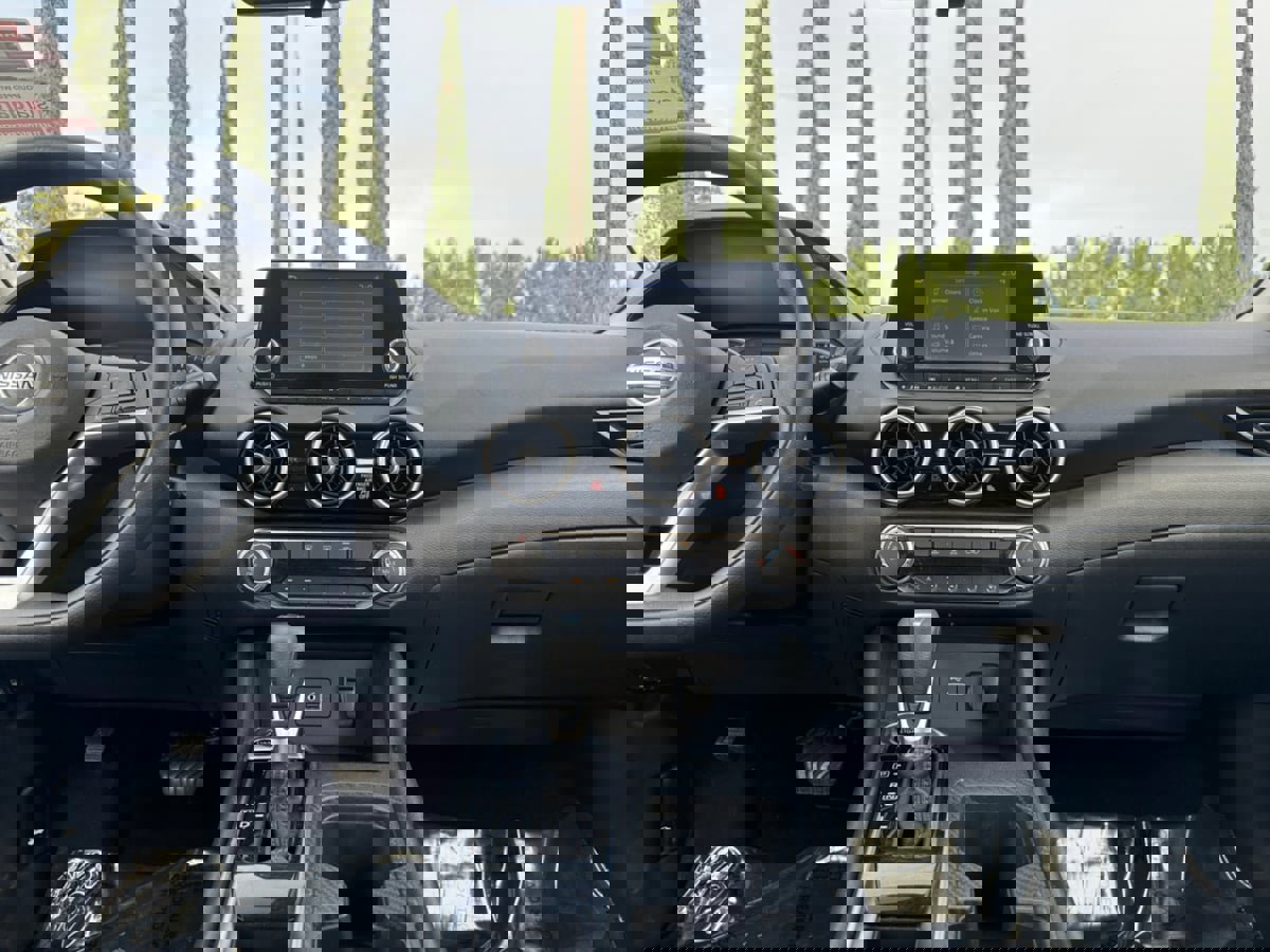 Used 2020 Nissan Sentra S image 16