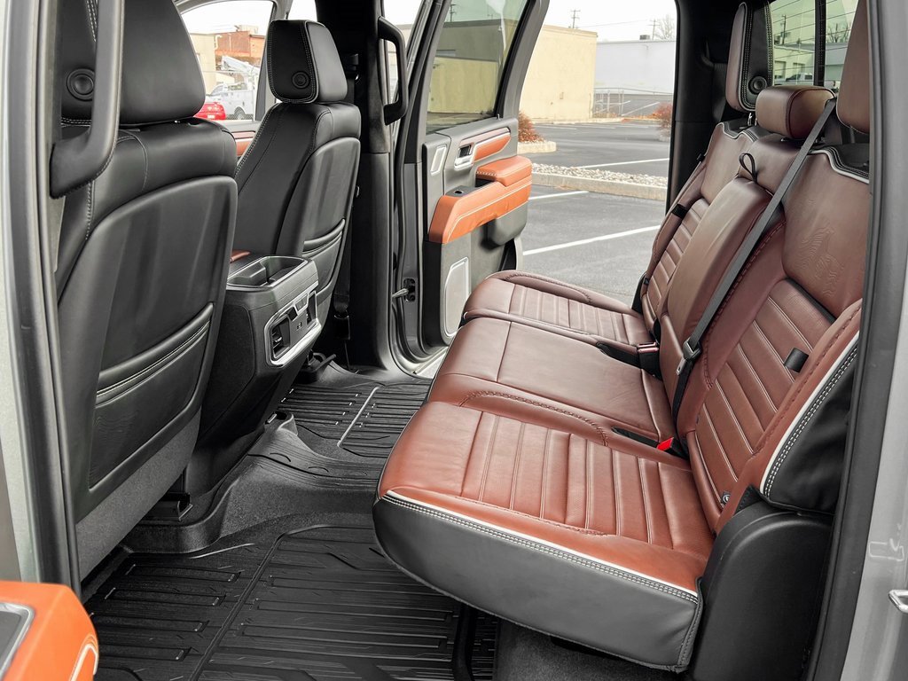 Used 2025 GMC Sierra 3500 Denali Ultimate image 22