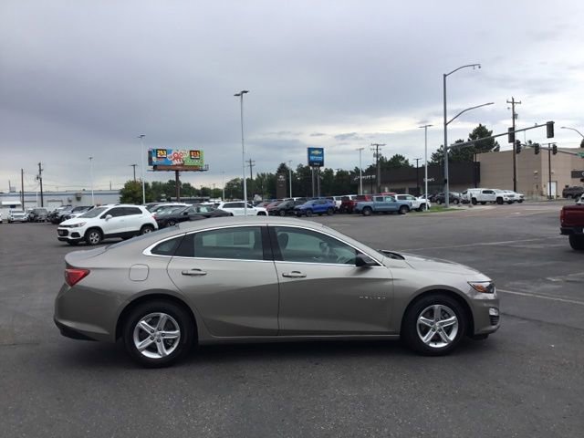 Used 2024 Chevrolet Malibu LS image 2