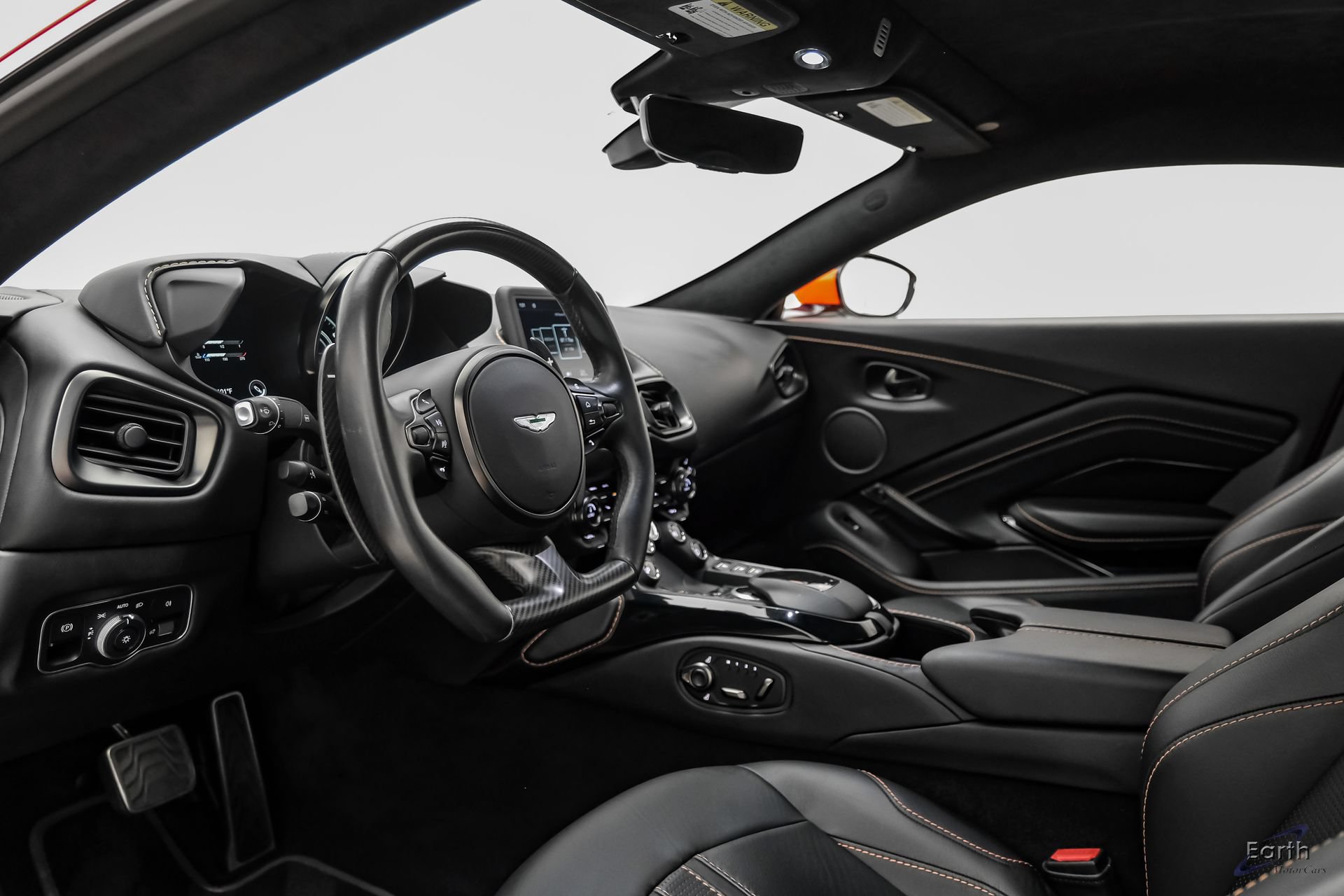 Used 2020 Aston Martin V8 Vantage Coupe RWD image 39