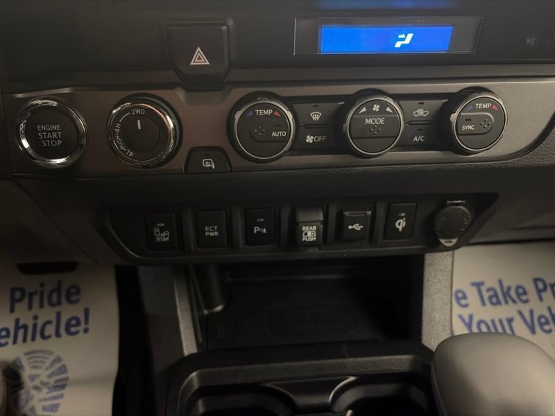 Used 2022 Toyota Tacoma TRD Off-Road w/ Technology Package AWD/4WD image 30