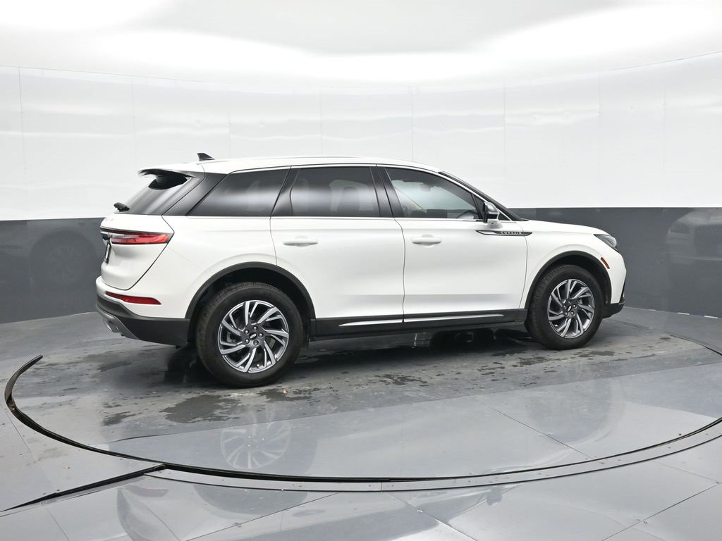 Used 2024 Lincoln Corsair FWD w/ Equipment Group 101A image 9