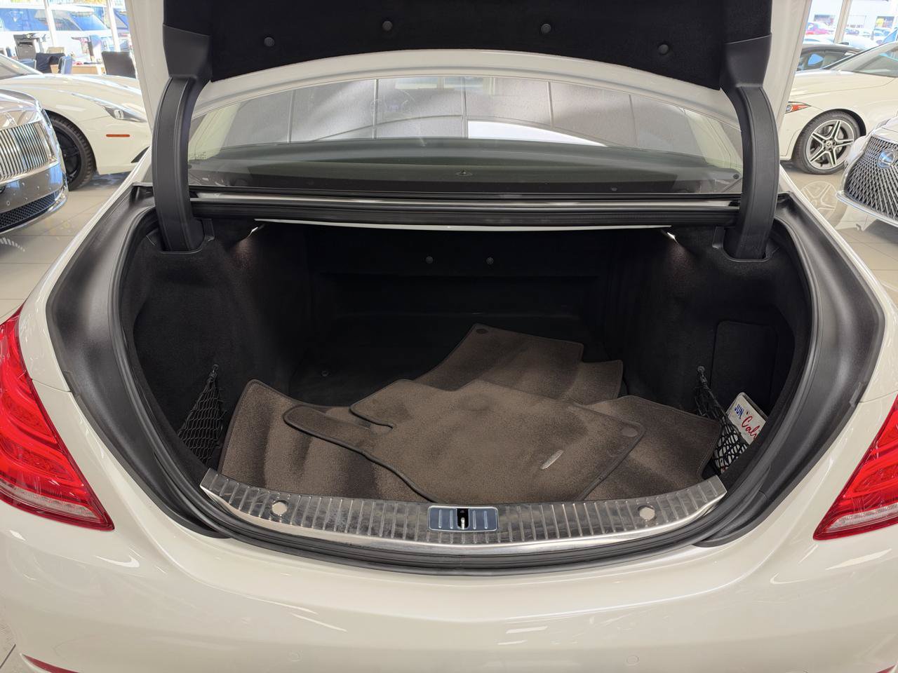 Used 2017 Mercedes-Benz S 550 Sedan image 26