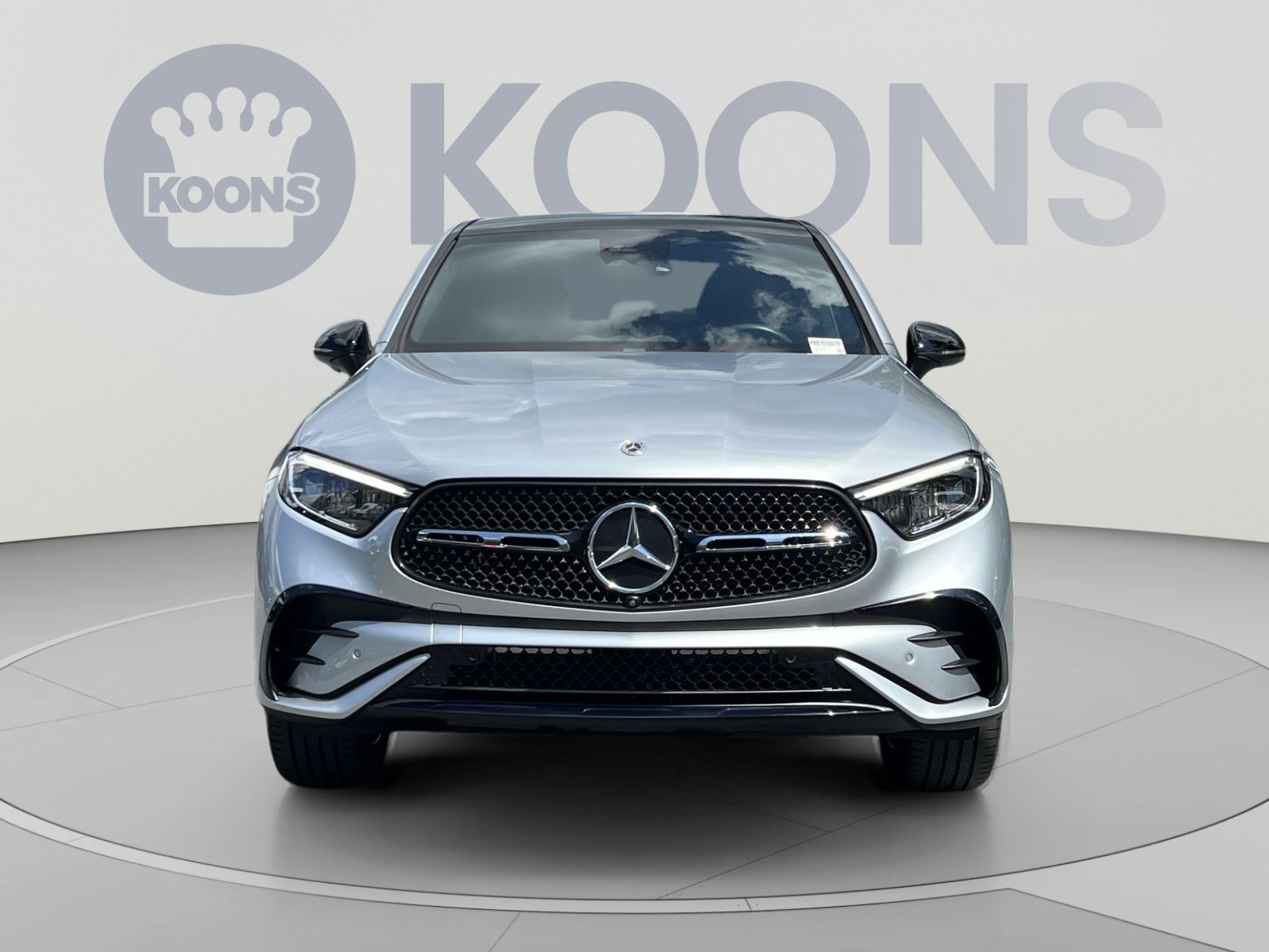 Used 2024 Mercedes-Benz GLC 300 4MATIC image 4