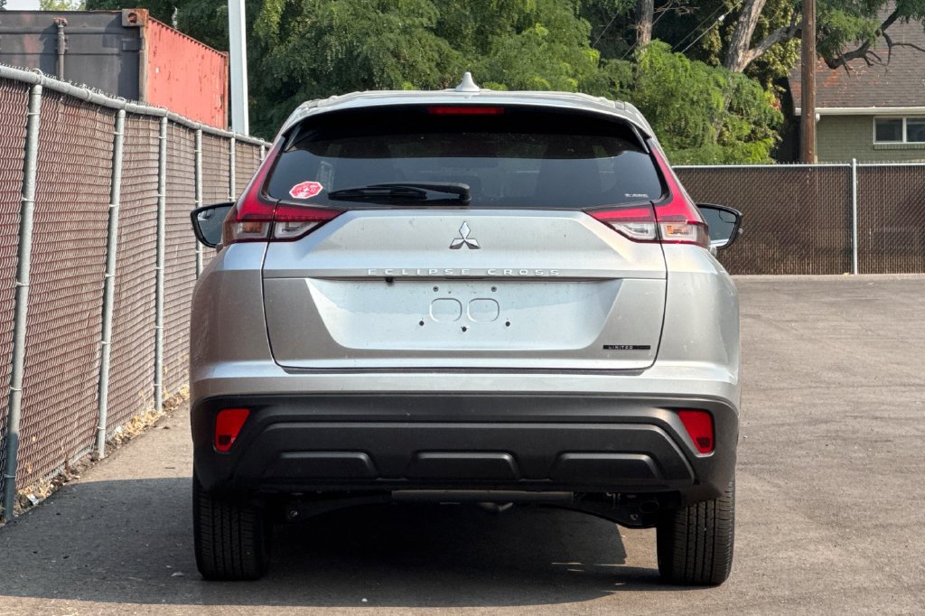 New 2026 Mitsubishi Eclipse Cross LE AWD/4WD image 8