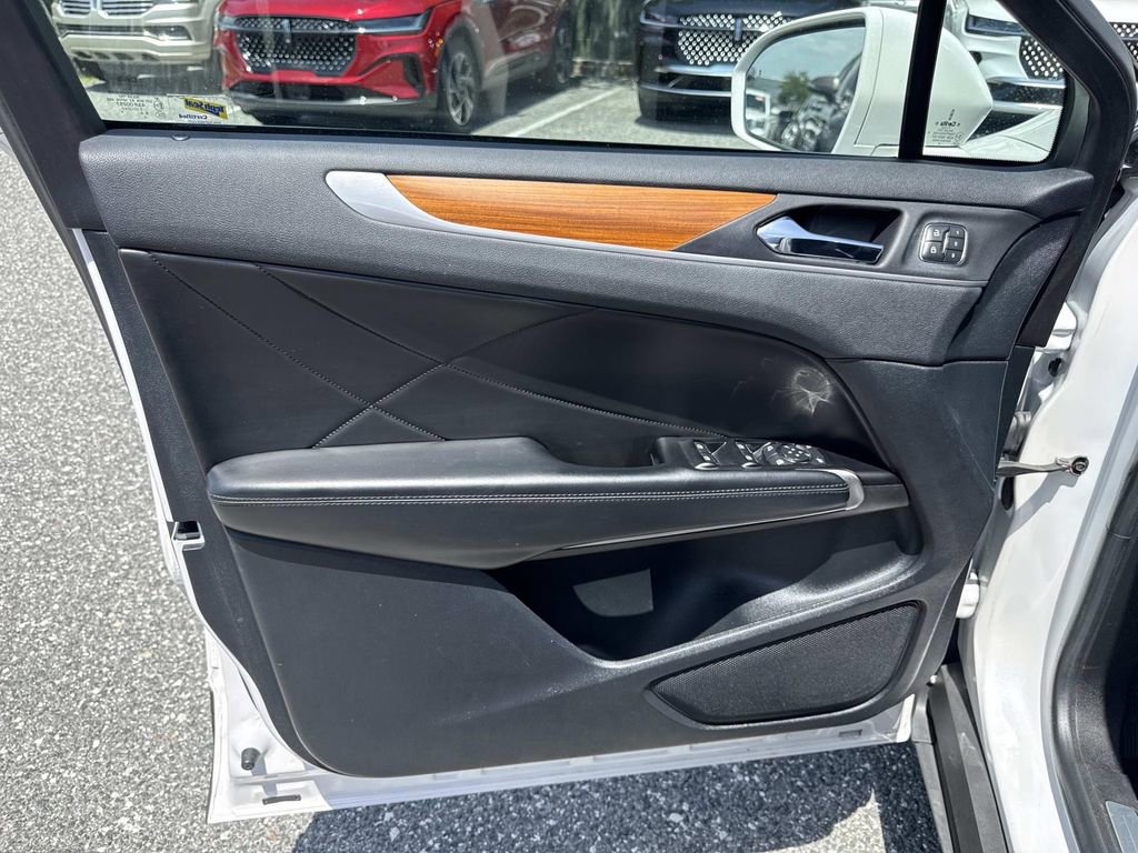Used 2019 Lincoln MKC Reserve w/ MKC Technology Package FWD image 18