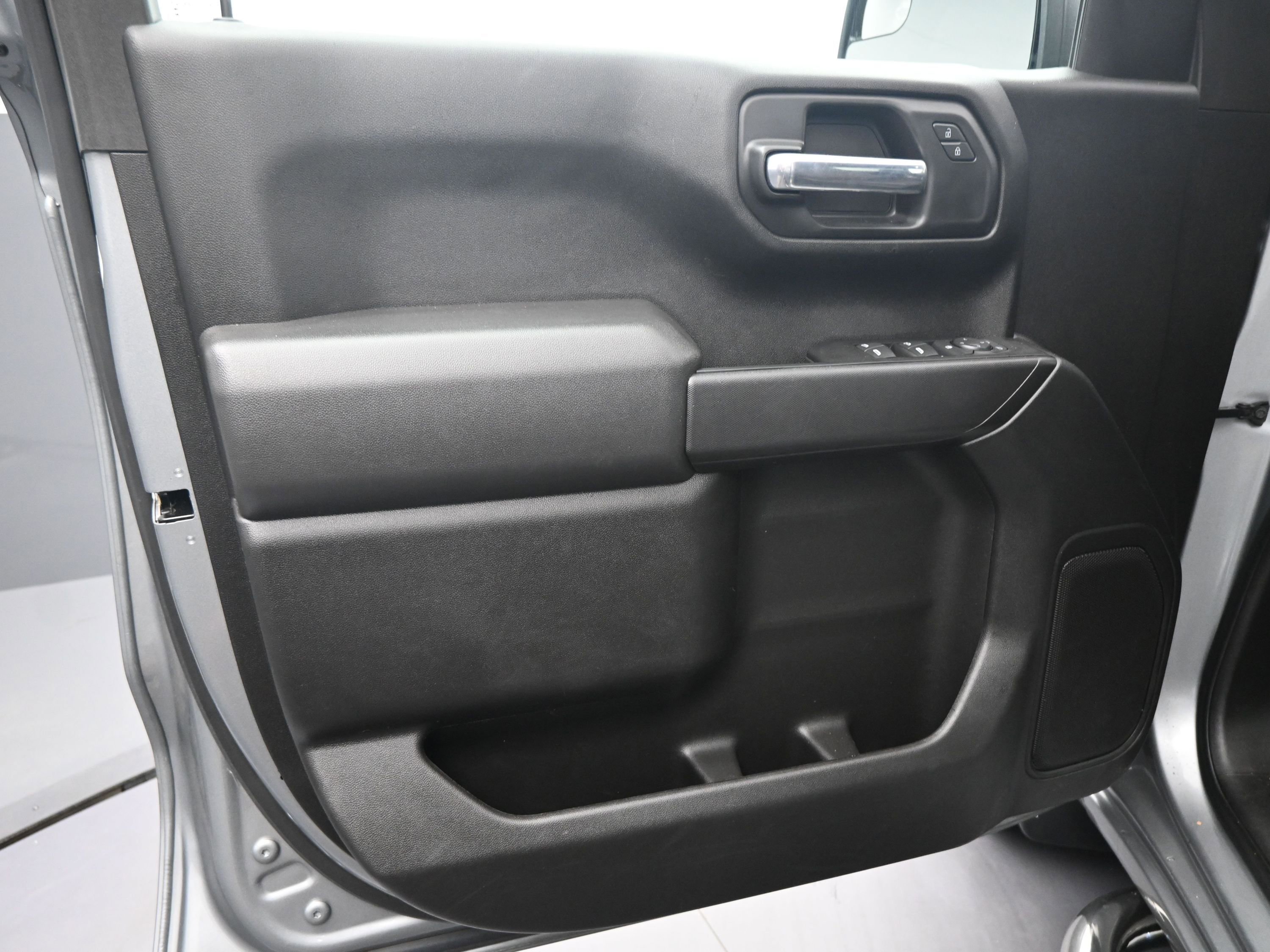 Used 2024 Chevrolet Silverado 1500 Custom image 15