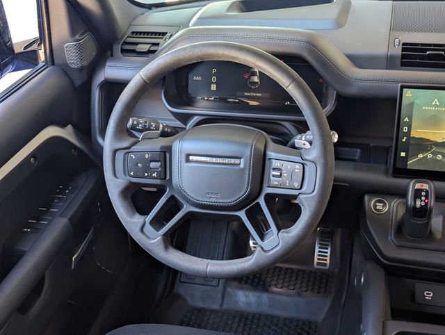 Used 2023 Land Rover Defender 110 image 15