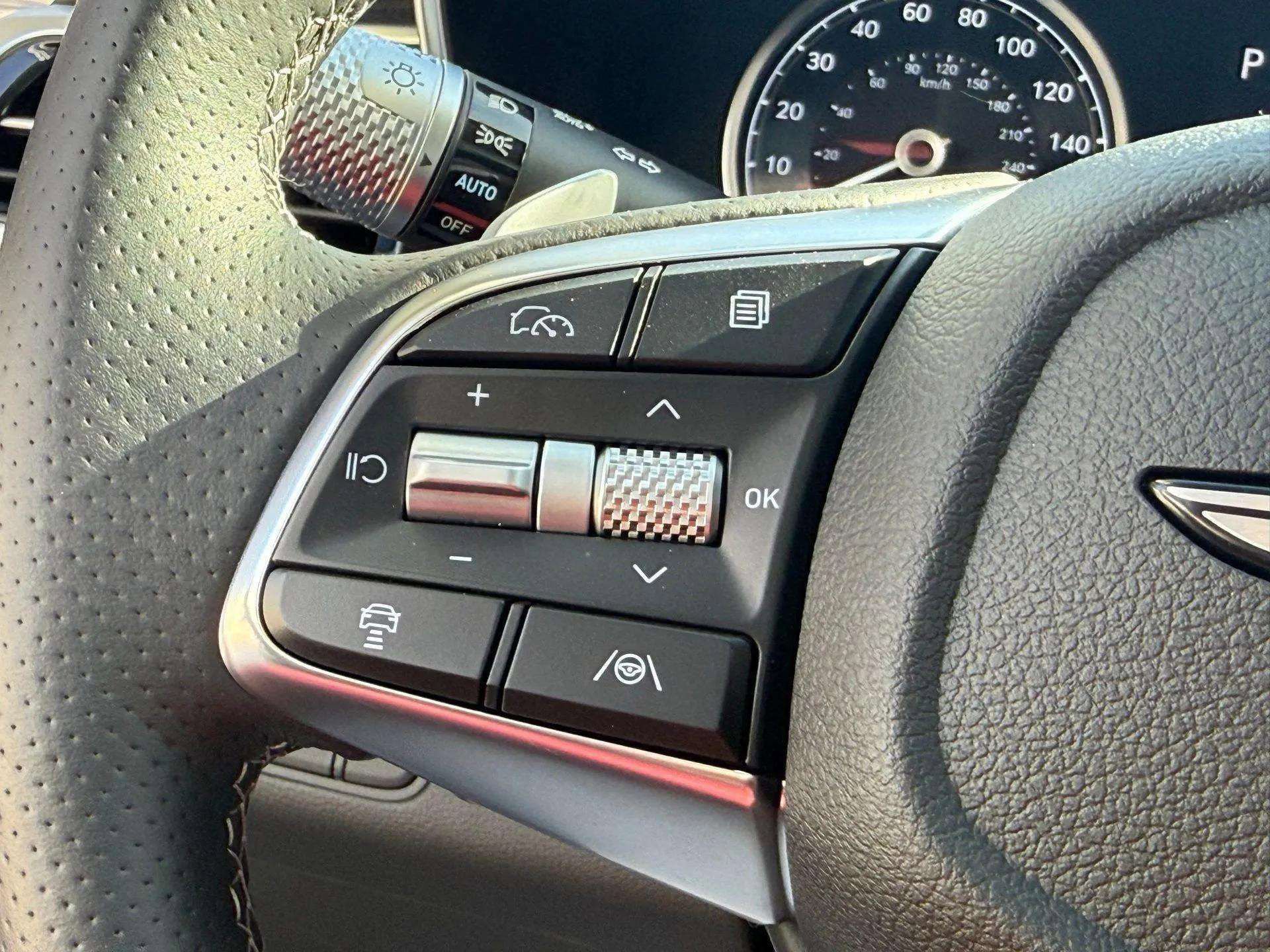 Used 2026 Genesis G70 2.5T Prestige image 29