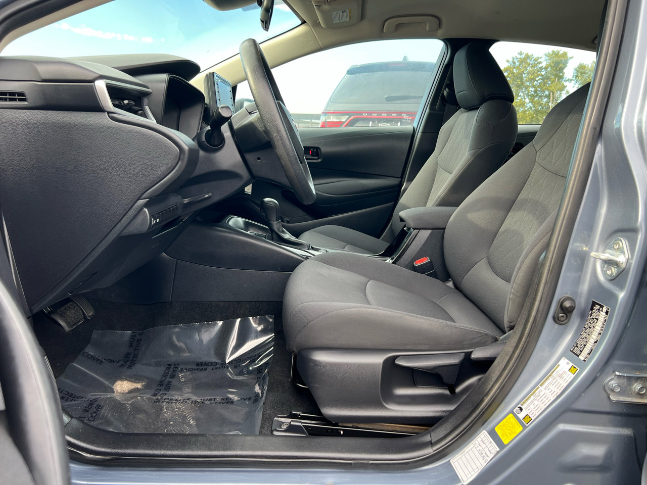 Used 2022 Toyota Corolla LE image 31