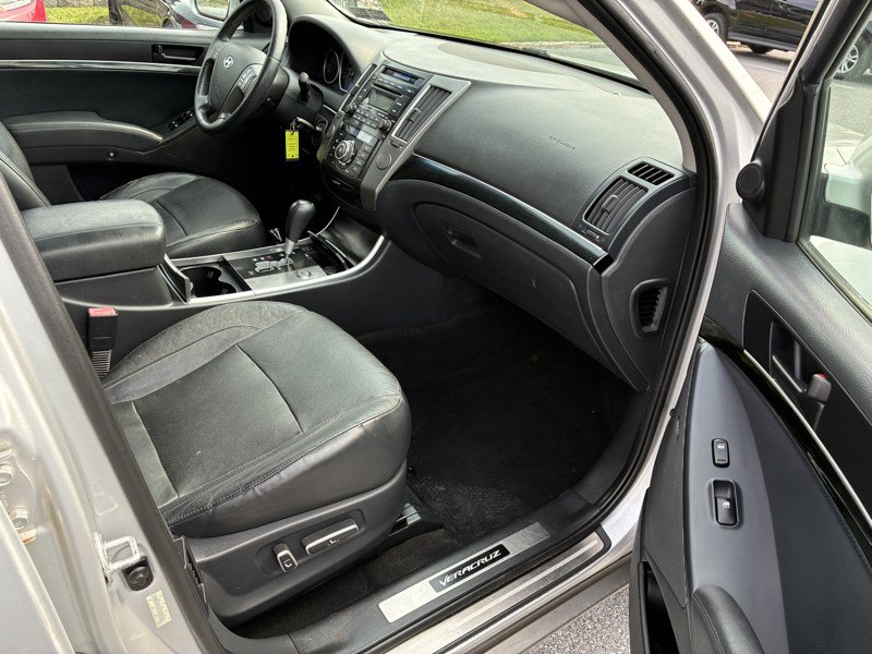 Used 2012 Hyundai Veracruz Limited FWD image 21