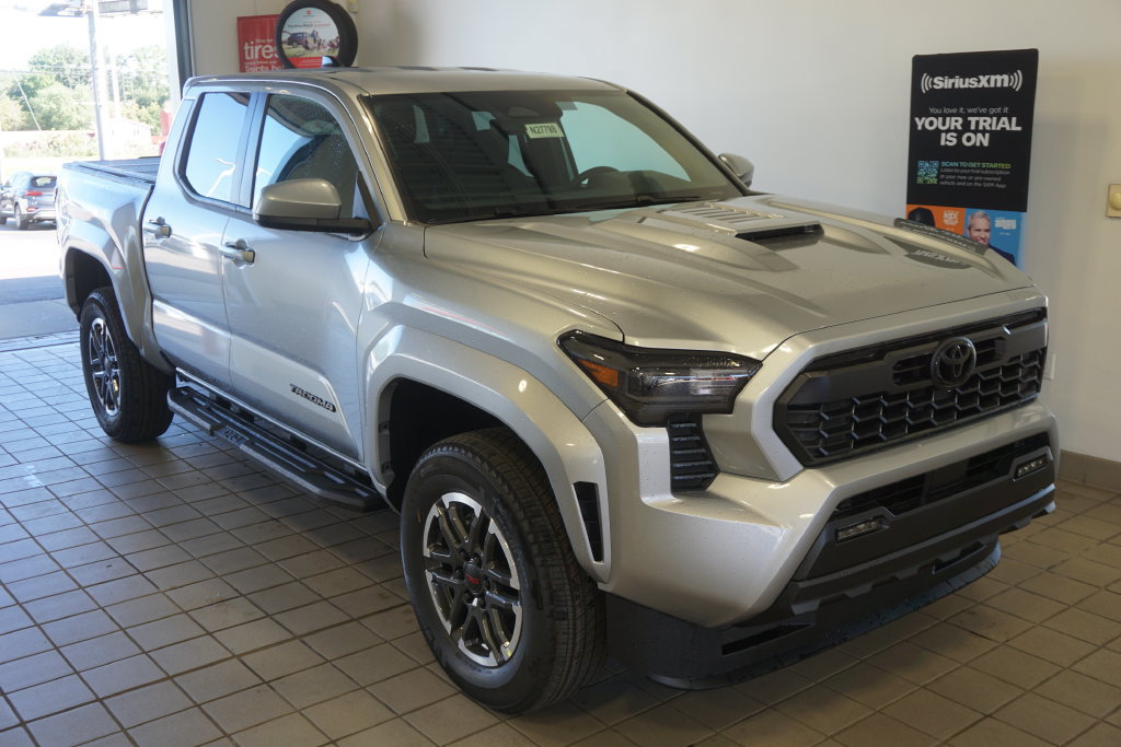 New 2026 Toyota Tacoma TRD Sport AWD/4WD image 2
