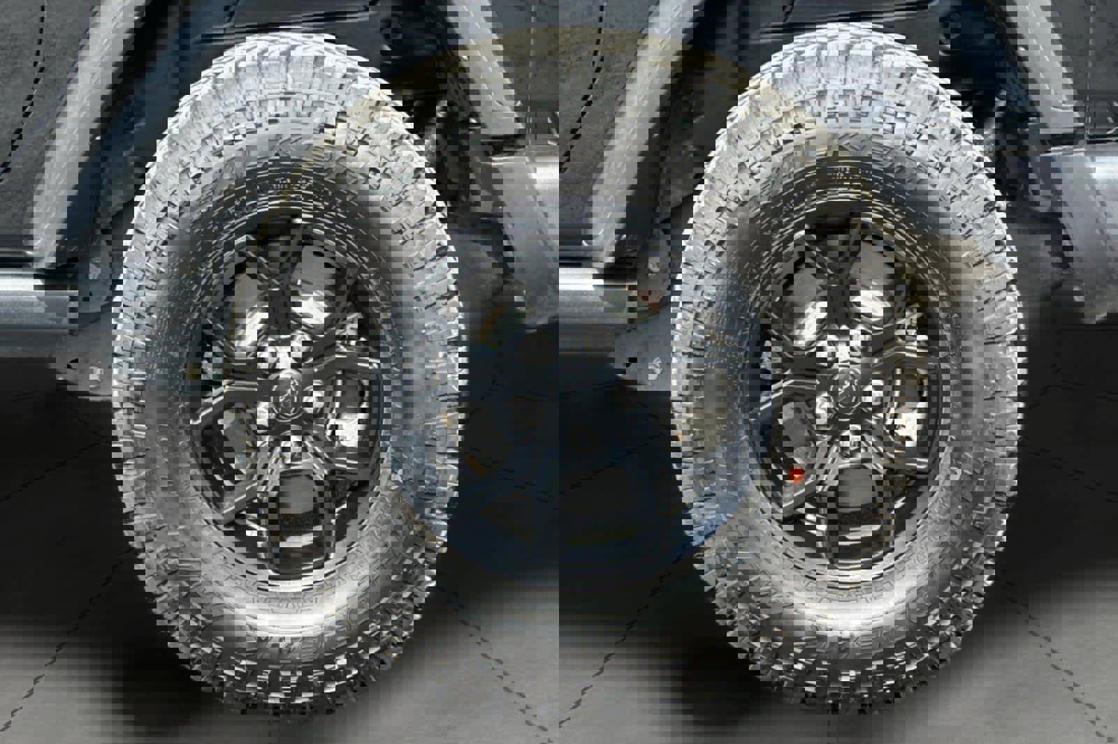 Used 2025 Jeep Wrangler Willys image 11