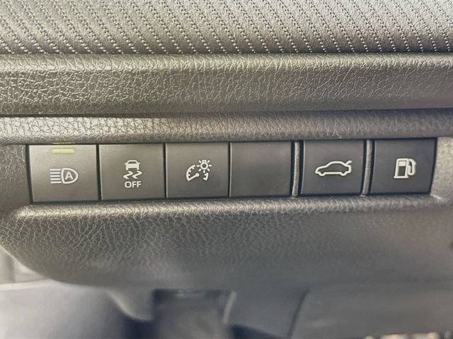 Used 2025 Toyota Camry SE w/ Convenience Package AWD/4WD image 15