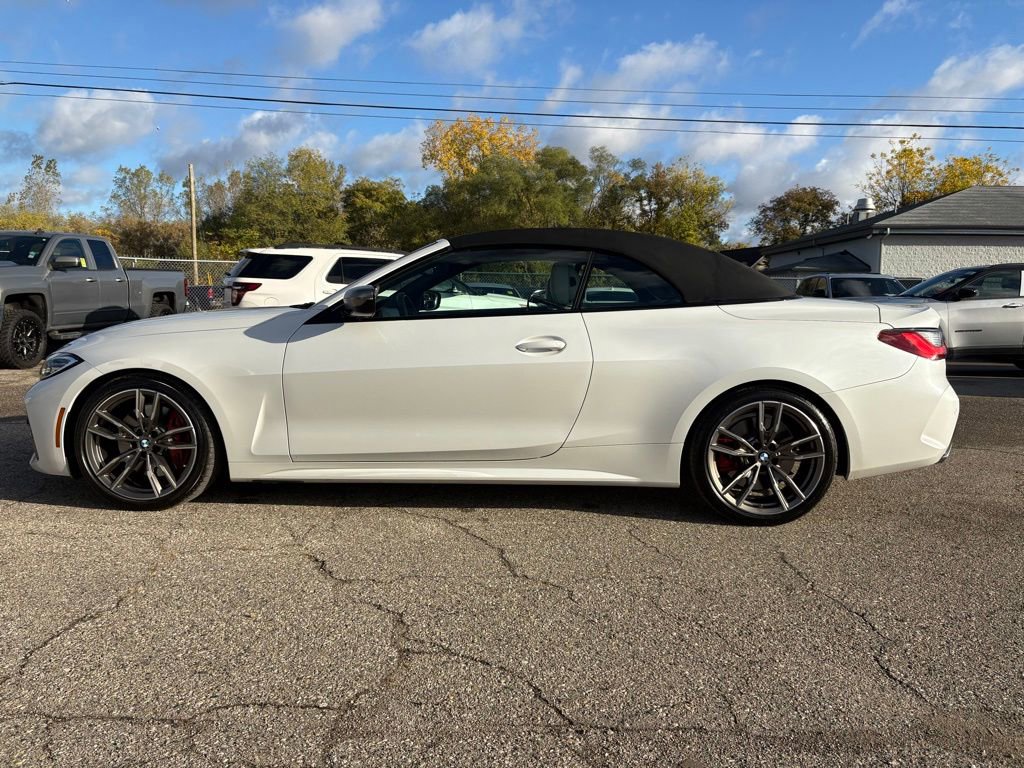 Used 2021 BMW M440i Convertible w/ Premium Package image 2