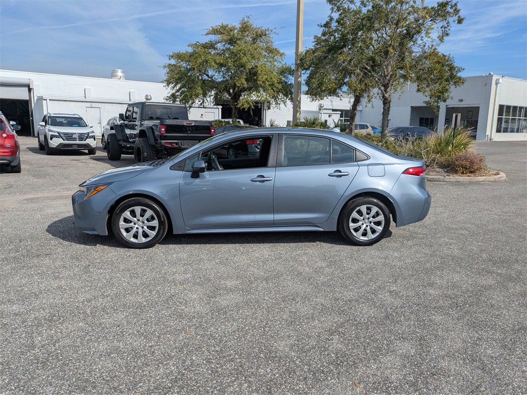 Used 2024 Toyota Corolla LE image 6