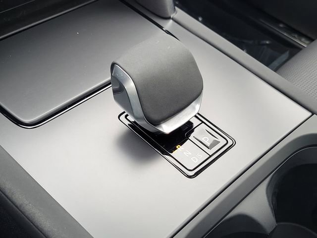 Used 2025 Land Rover Discovery Sport Dynamic SE image 35