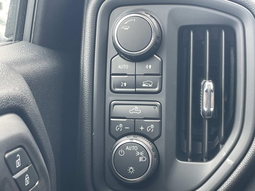 Used 2024 Chevrolet Silverado 1500 Custom AWD/4WD image 26