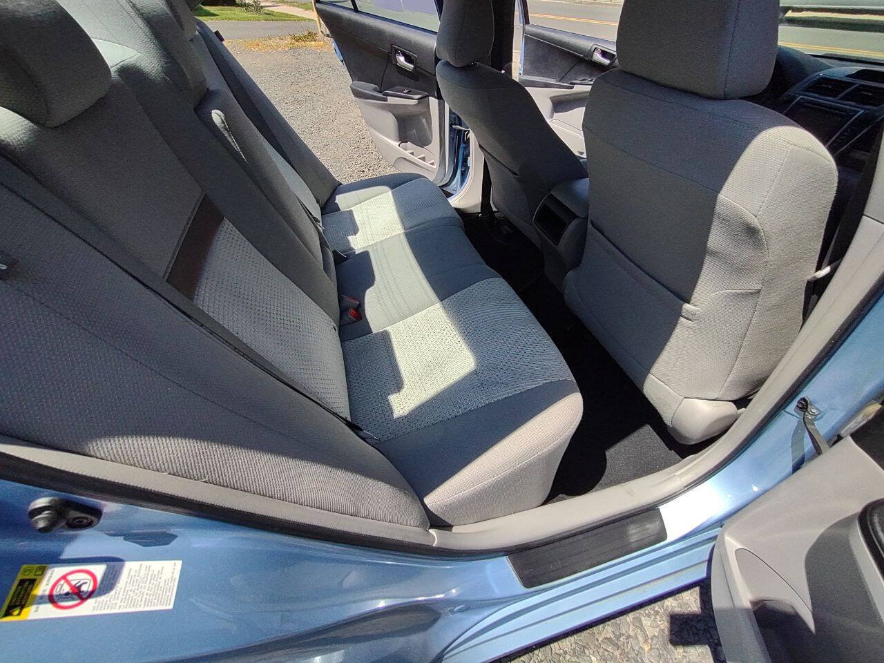 Used 2012 Toyota Camry LE FWD image 10