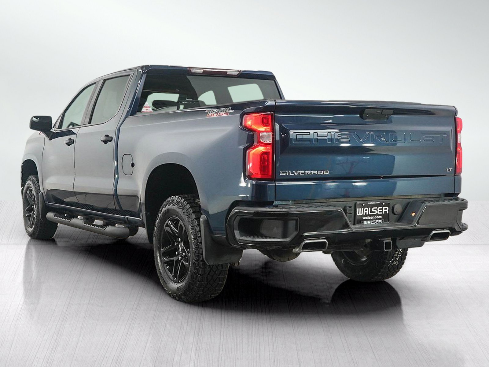 Used 2020 Chevrolet Silverado 1500 LT Trail Boss AWD/4WD image 3