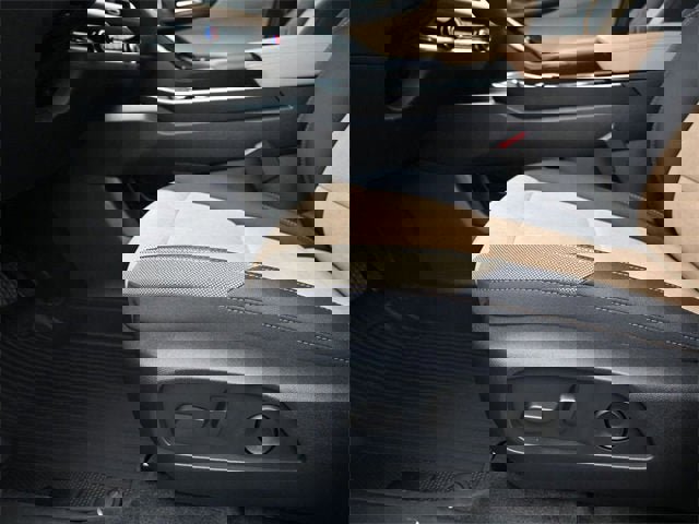 New 2026 Chevrolet Equinox ACTIV w/ Convenience Package III image 18