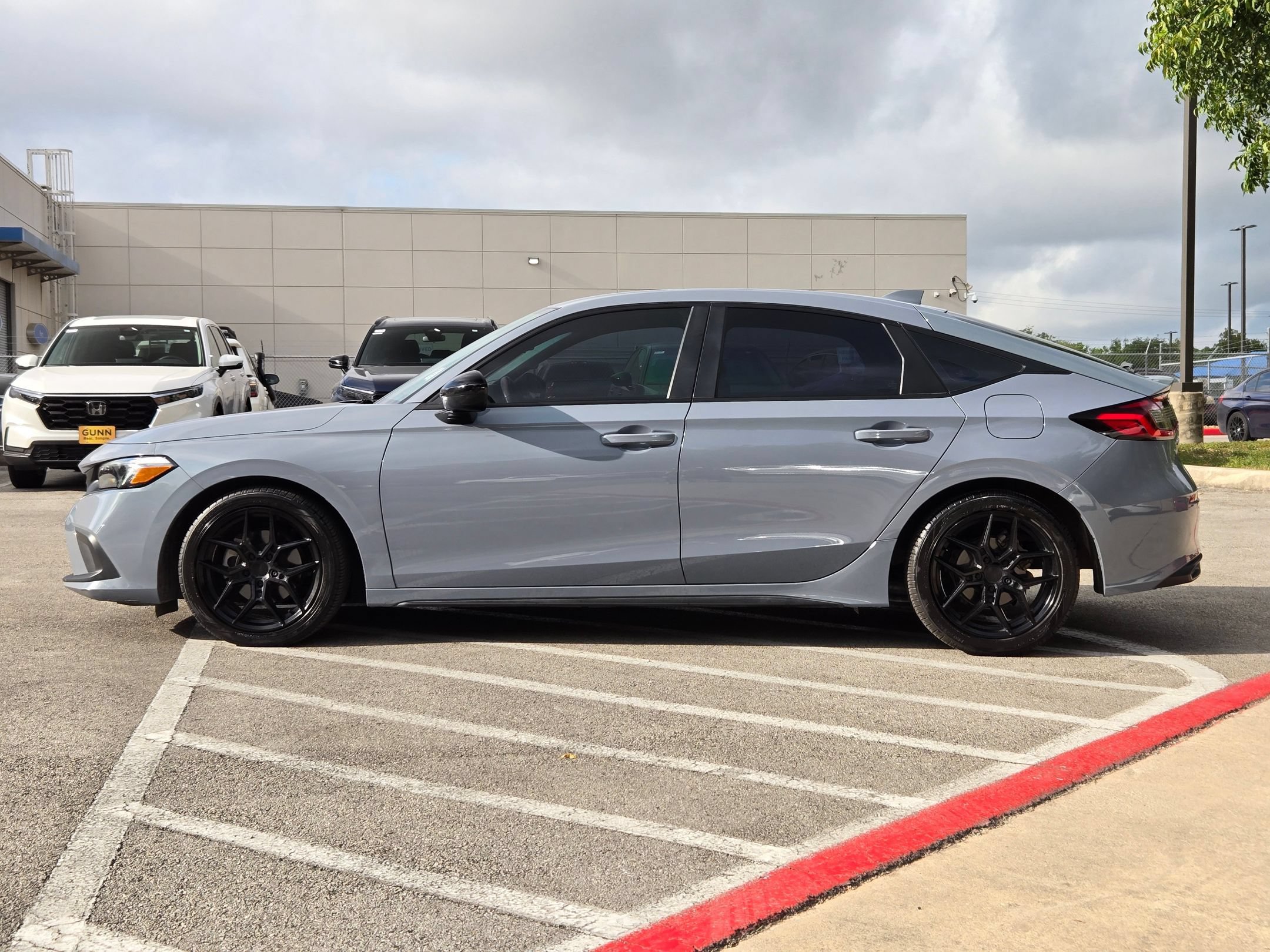 Used 2022 Honda Civic Sport image 4