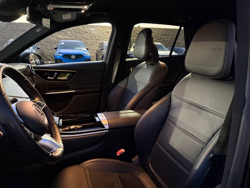 Used 2024 Mercedes-Benz GLC 300 w/ Winter Package image 13