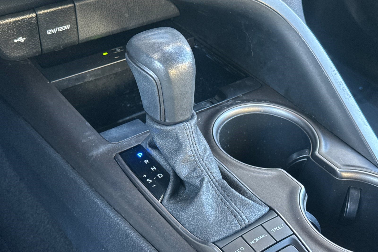 Used 2023 Toyota Camry XSE FWD image 18