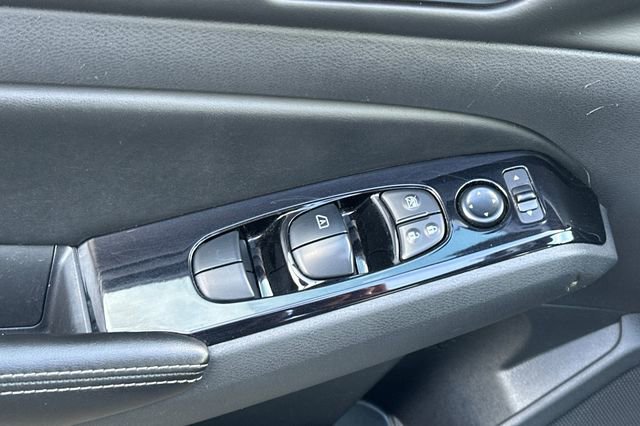 Used 2023 Nissan Altima 2.5 SV image 12