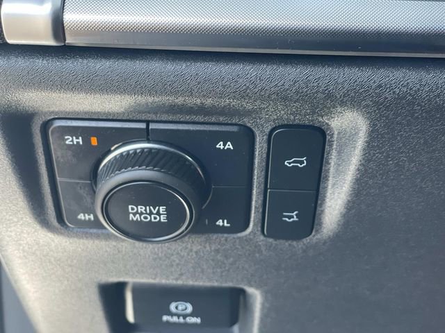 Certified 2025 Ford Expedition Platinum AWD/4WD image 17