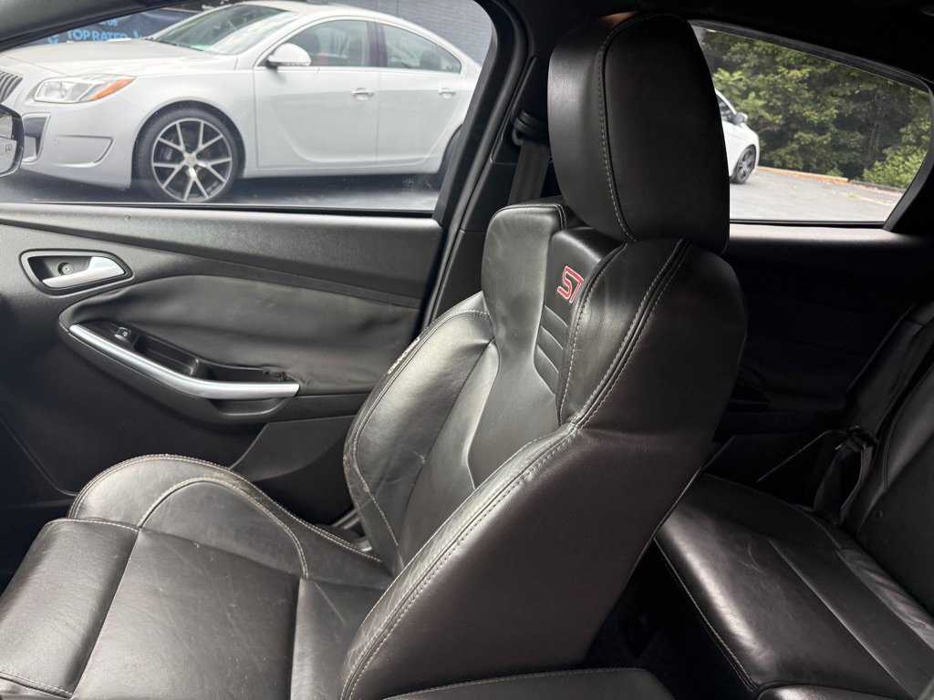 Used 2014 Ford Focus ST w/ Equipment Group 202A FWD image 38