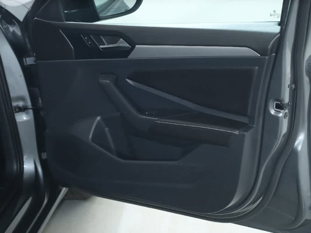 Used 2024 Volkswagen Jetta Sport image 32