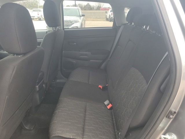 Used 2025 Mitsubishi Outlander Sport LE AWD/4WD image 14