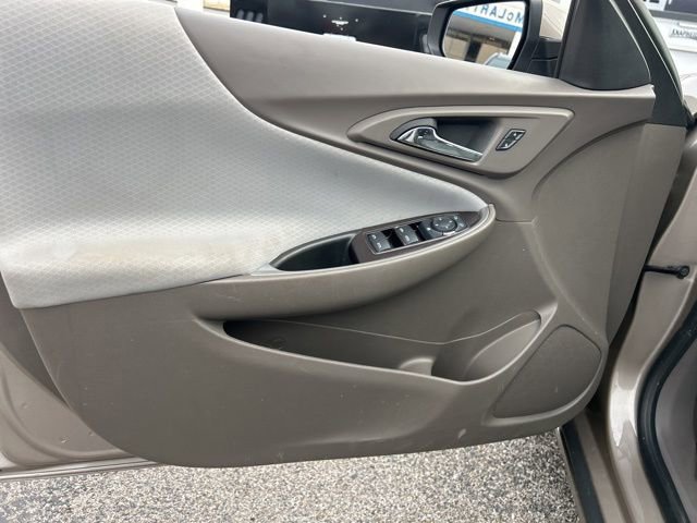 Used 2024 Chevrolet Malibu LT image 11