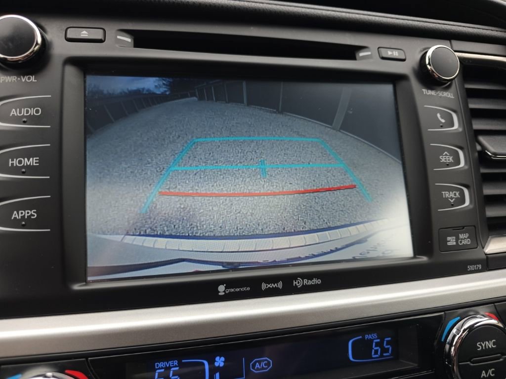 Certified 2018 Toyota Highlander SE image 23