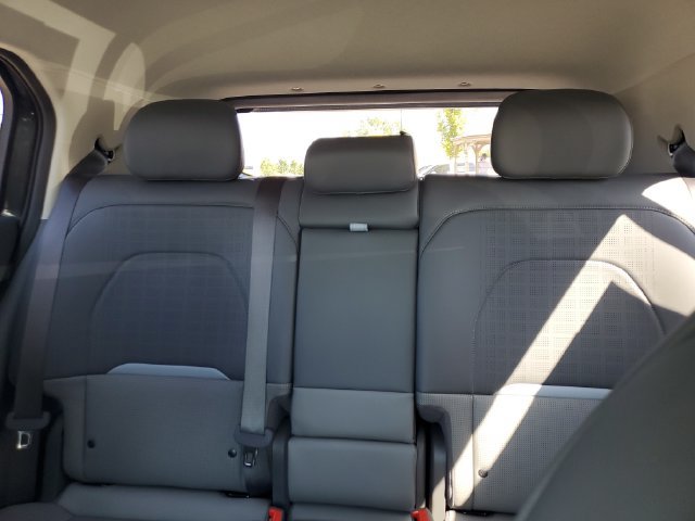 New 2027 Kia EV3 Wind FWD image 11