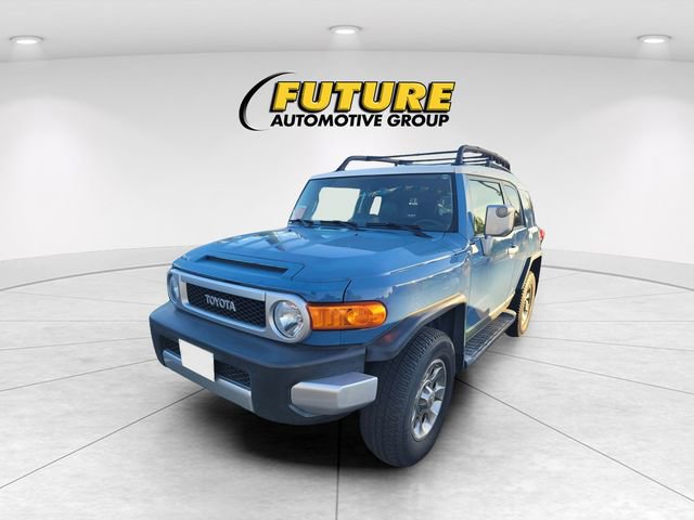 Used 2013 Toyota FJ Cruiser 4WD w/ Upgrade Pkg image 2